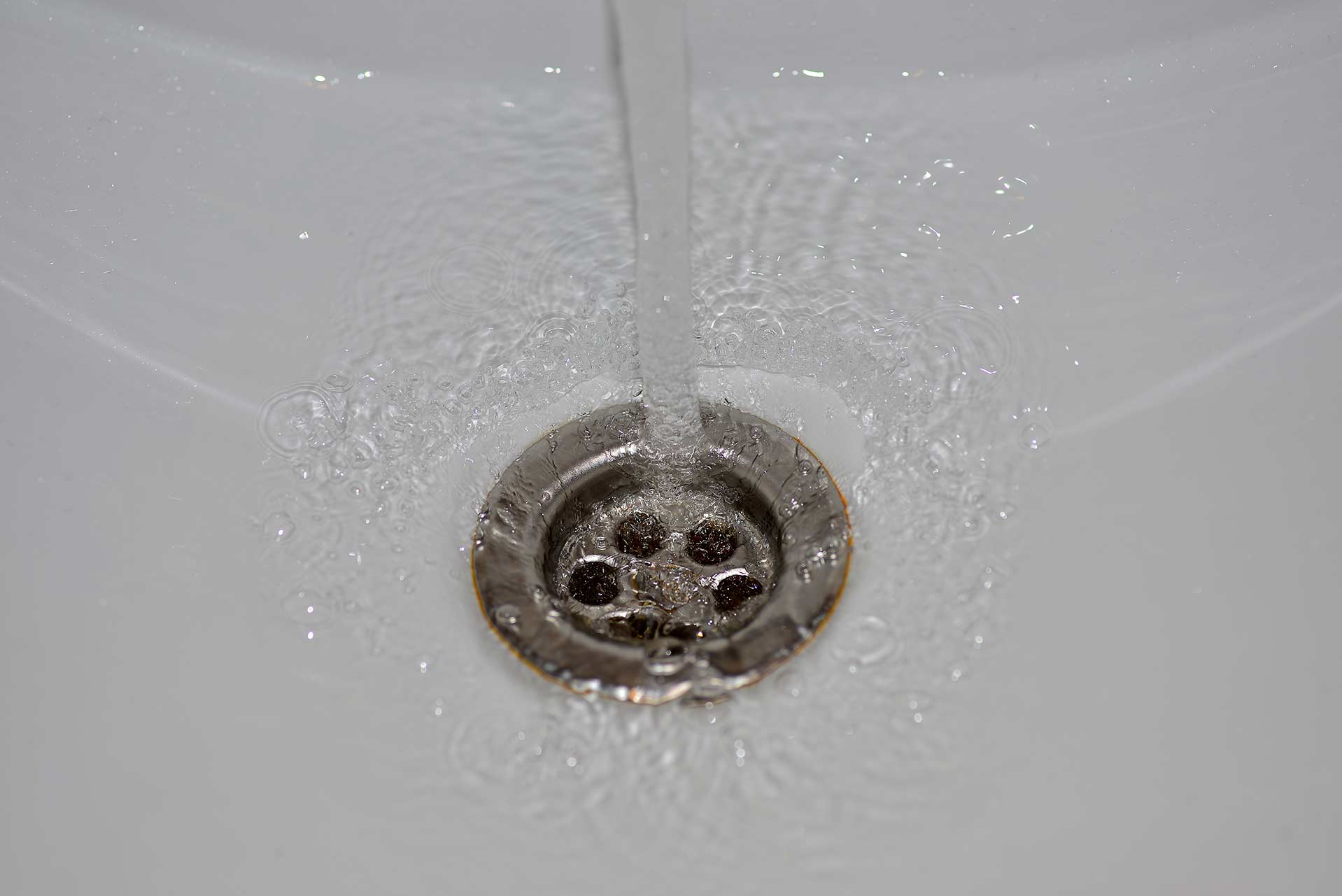 A2B Drains provides services to unblock blocked sinks and drains for properties in Swindon.